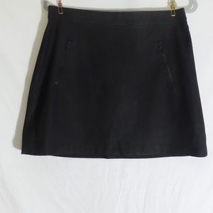 Zara Woman embossed faux leather mini skirt || L